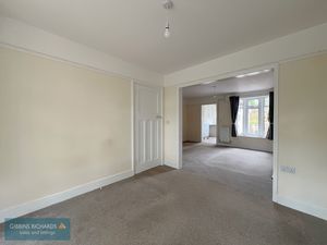 Dining room- click for photo gallery